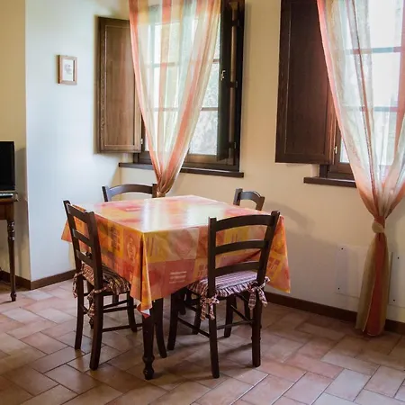 Casolare Dei Fiori مونت كارلو
